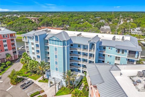 Condo in New Smyrna Beach, Florida, 3 bedrooms  № 2231975 - photo 3