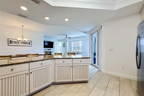 Condo in New Smyrna Beach, Florida, 3 bedrooms  № 2231975 - photo 15