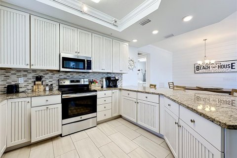 Condo in New Smyrna Beach, Florida, 3 bedrooms  № 2231975 - photo 14