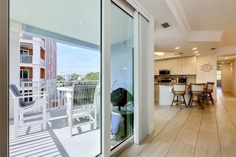 Condo in New Smyrna Beach, Florida, 3 bedrooms  № 2231975 - photo 16