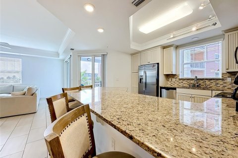 Condo in New Smyrna Beach, Florida, 3 bedrooms  № 2231975 - photo 11