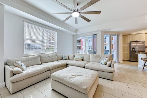 Condo in New Smyrna Beach, Florida, 3 bedrooms  № 2231975 - photo 8