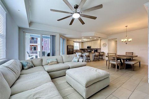 Condo in New Smyrna Beach, Florida, 3 bedrooms  № 2231975 - photo 7