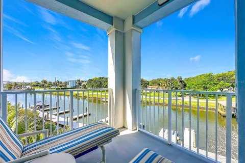 Condo in New Smyrna Beach, Florida, 3 bedrooms  № 2231975 - photo 30