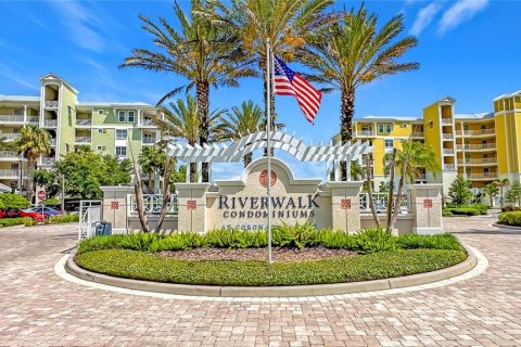 Condo in New Smyrna Beach, Florida, 3 bedrooms  № 2231975
