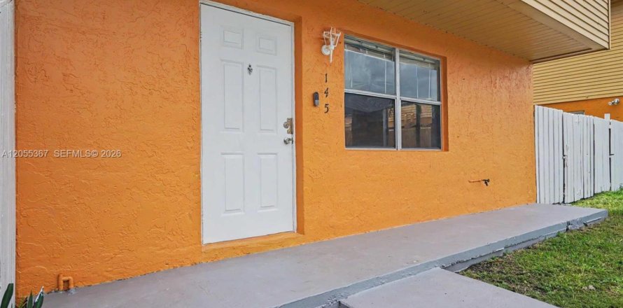 Villa ou maison à Homestead, Floride 3 chambres, 108.42 m2 № 2269926