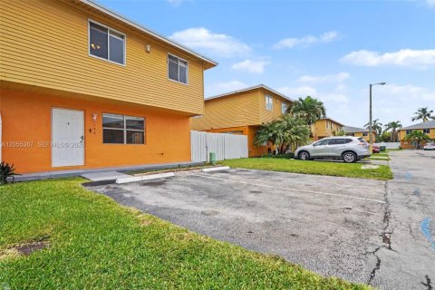 Villa ou maison à vendre à Homestead, Floride: 3 chambres, 108.42 m2 № 2269926 - photo 4