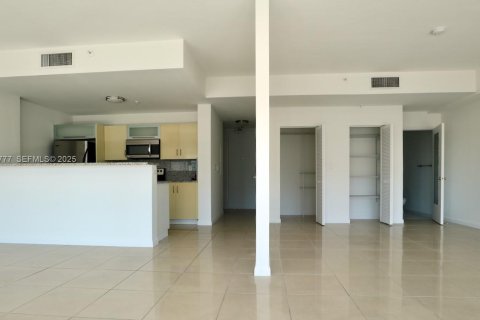 Condominio en alquiler en Miami, Florida, 99.03 m2 № 1992023 - foto 12