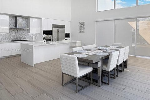 Купить виллу или дом в Уэстон, Флорида 4 спальни, 314.85м2, № 2027805 - фото 13