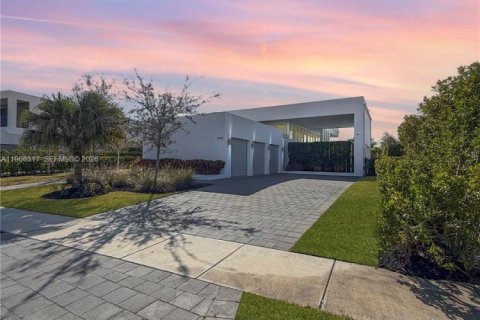 Дом в Уэстон, Флорида 4 спальни, 314.85м2 № 2027805