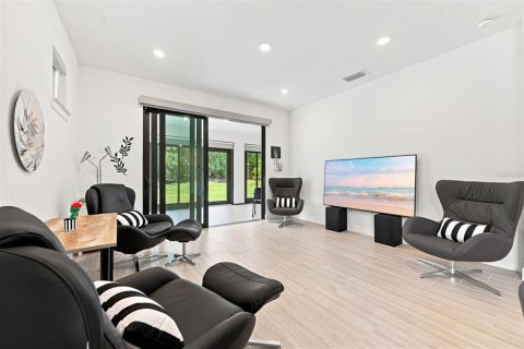 House in Bradenton, Florida 2 bedrooms, 157.47 sq.m. № 2227126 - photo 24