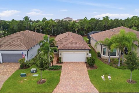 House in Bradenton, Florida 2 bedrooms, 157.47 sq.m. № 2227126