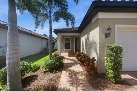 House in Bradenton, Florida 2 bedrooms, 157.47 sq.m. № 2227126 - photo 7