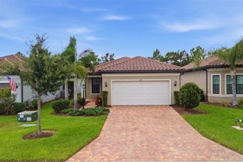 House in Bradenton, Florida 2 bedrooms, 157.47 sq.m. № 2227126 - photo 3