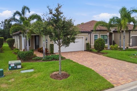 House in Bradenton, Florida 2 bedrooms, 157.47 sq.m. № 2227126 - photo 6