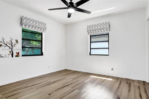 House in Hollywood, Florida 3 bedrooms, 138.98 sq.m. № 2051017 - photo 26