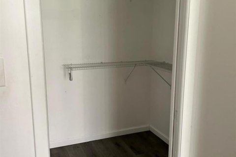 Condominio en alquiler en Lauderdale Lakes, Florida, 1 dormitorio, 66.98 m2 № 2085018 - foto 5