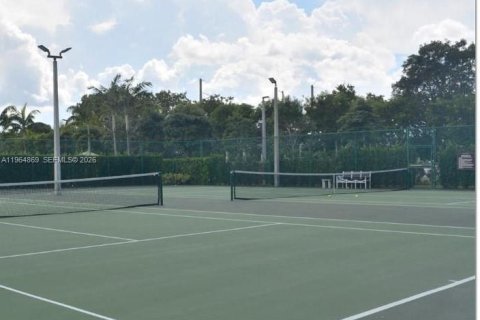 Townhouse in Doral, Florida 3 bedrooms, 116.69 sq.m. № 2026103 - photo 5