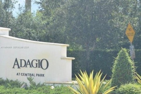 Townhouse in Doral, Florida 3 bedrooms, 116.69 sq.m. № 2026103