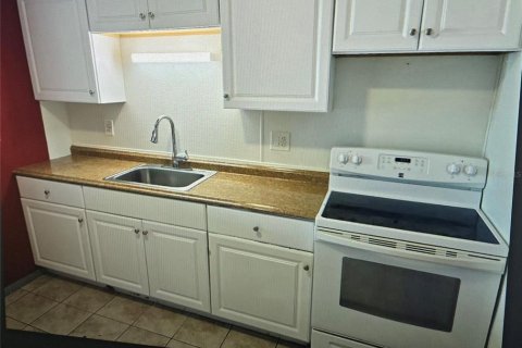 Casa en venta en Sarasota, Florida, 3 dormitorios, 102.19 m2 № 2388189 - foto 3