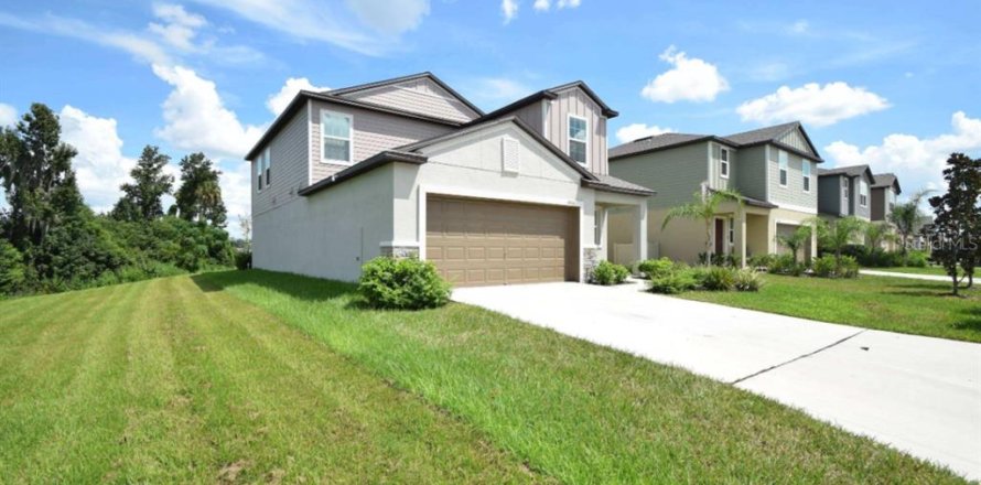 Villa ou maison à Plant City, Floride 5 chambres, 224.36 m2 № 2381029