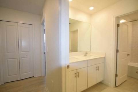 Villa ou maison à louer à Plant City, Floride: 5 chambres, 224.36 m2 № 2381029 - photo 24