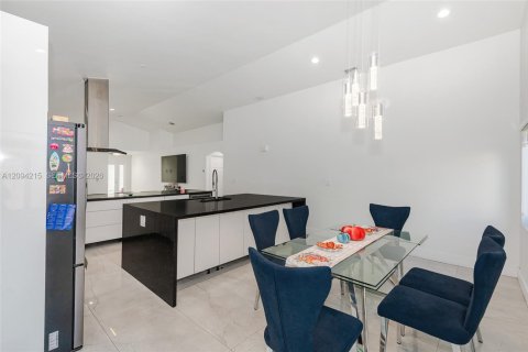 Casa en venta en Sunrise, Florida, 4 dormitorios, 160.44 m2 № 2381979 - foto 22