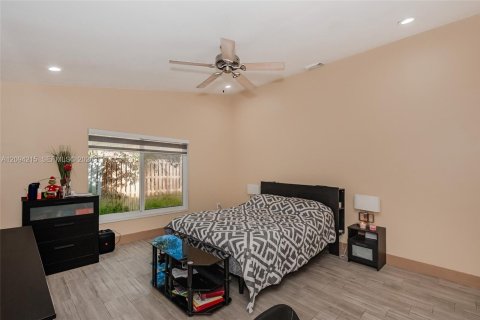 Casa en venta en Sunrise, Florida, 4 dormitorios, 160.44 m2 № 2381979 - foto 10