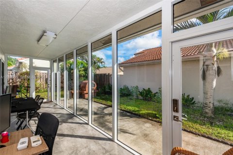 Casa en venta en Sunrise, Florida, 4 dormitorios, 160.44 m2 № 2381979 - foto 6