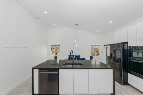 Casa en venta en Sunrise, Florida, 4 dormitorios, 160.44 m2 № 2381979 - foto 28