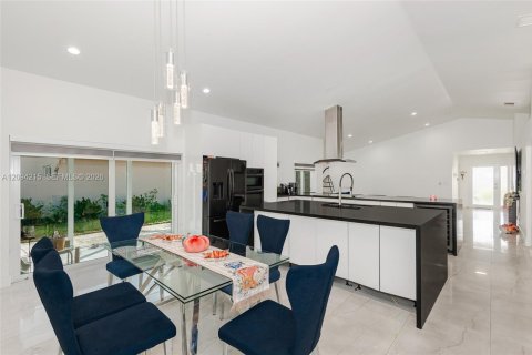 Casa en venta en Sunrise, Florida, 4 dormitorios, 160.44 m2 № 2381979 - foto 23