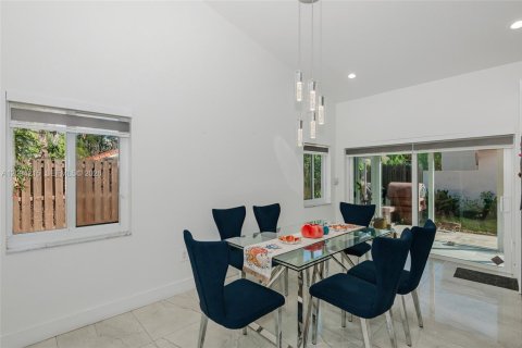 Casa en venta en Sunrise, Florida, 4 dormitorios, 160.44 m2 № 2381979 - foto 24