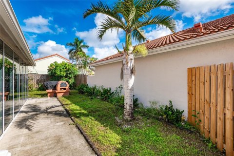 Casa en venta en Sunrise, Florida, 4 dormitorios, 160.44 m2 № 2381979 - foto 5