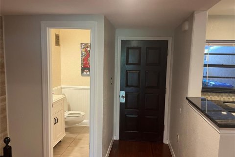 Condo in Lakeland, Florida, 2 bedrooms  № 1762120 - photo 17