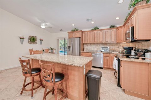 House in Punta Gorda, Florida 4 bedrooms, 167.78 sq.m. № 1722954 - photo 8