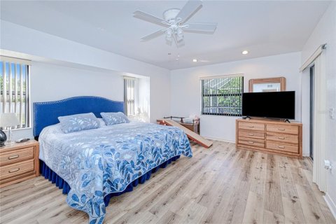House in Punta Gorda, Florida 4 bedrooms, 167.78 sq.m. № 1722954 - photo 15