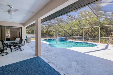 House in Punta Gorda, Florida 4 bedrooms, 167.78 sq.m. № 1722954 - photo 28