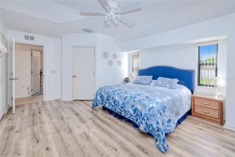 House in Punta Gorda, Florida 4 bedrooms, 167.78 sq.m. № 1722954 - photo 17
