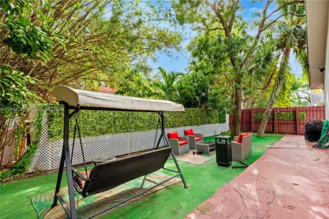Immobilier commercial à vendre à Fort Lauderdale, Floride: 236.9 m2 № 2089081 - photo 15