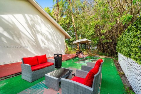 Immobilier commercial à vendre à Fort Lauderdale, Floride: 236.9 m2 № 2089081 - photo 14