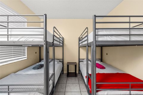 Immobilier commercial à vendre à Fort Lauderdale, Floride: 236.9 m2 № 2089081 - photo 10