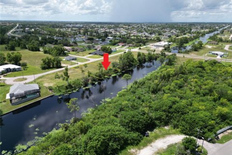 Terreno en venta en Cape Coral, Florida № 1341166 - foto 14