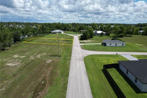 Terreno en venta en Cape Coral, Florida № 1341166 - foto 1