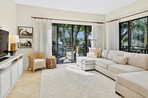 Condo in Fort Lauderdale, Florida, 2 bedrooms  № 2430213