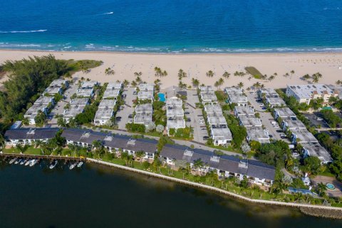 Condo in Fort Lauderdale, Florida, 2 bedrooms № 2430213 - photo 3