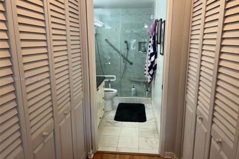 Condo in Aventura, Florida, 2 bedrooms  № 1996361 - photo 27
