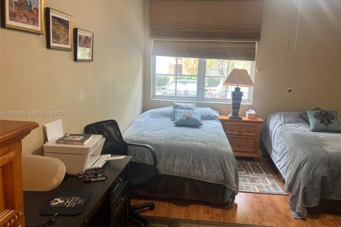 Condo in Aventura, Florida, 2 bedrooms  № 1996361 - photo 30