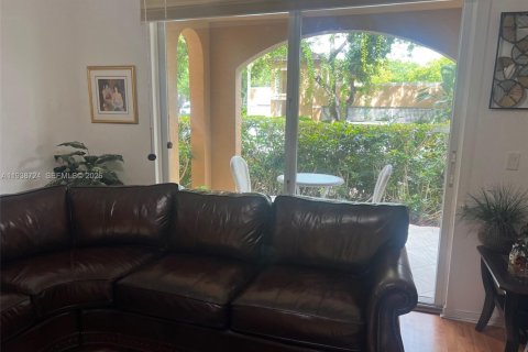 Condo in Aventura, Florida, 2 bedrooms  № 1996361 - photo 23
