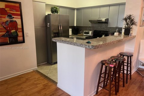 Condo in Aventura, Florida, 2 bedrooms  № 1996361 - photo 20