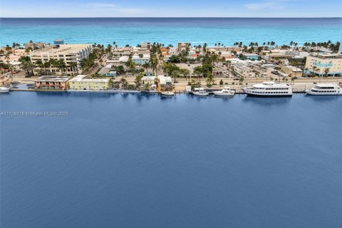 Land in Hollywood, Florida № 1726189 - photo 11